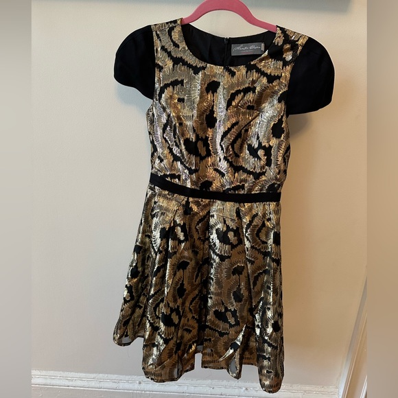 Festive gold and black dress - Picture 1 of 3